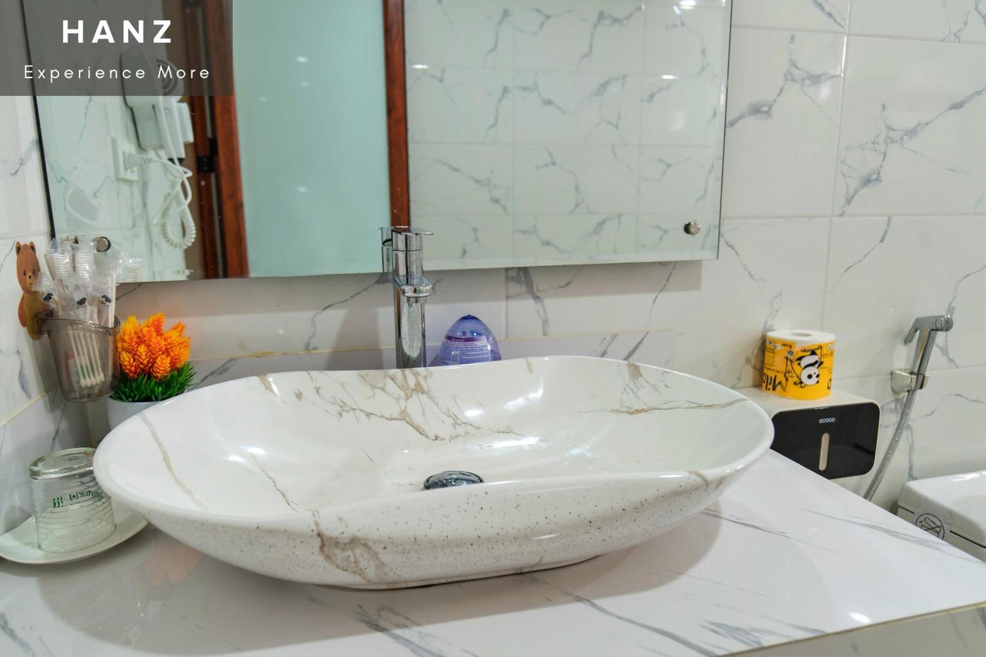 Hanz Noi Bai Airport Hotel Hanoi Exterior photo